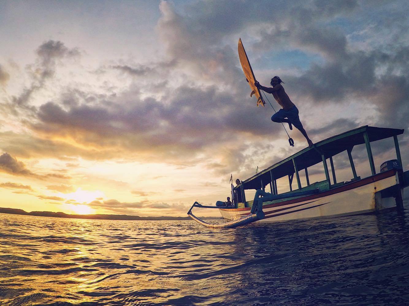 Surfing Lombok