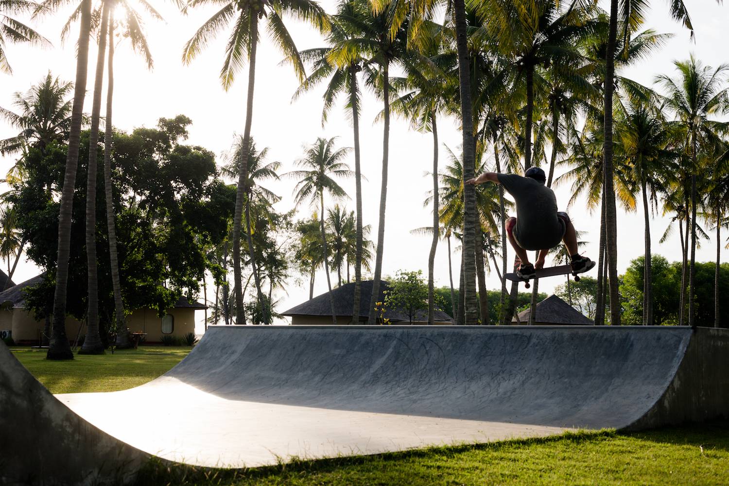 Surfing Indonesia