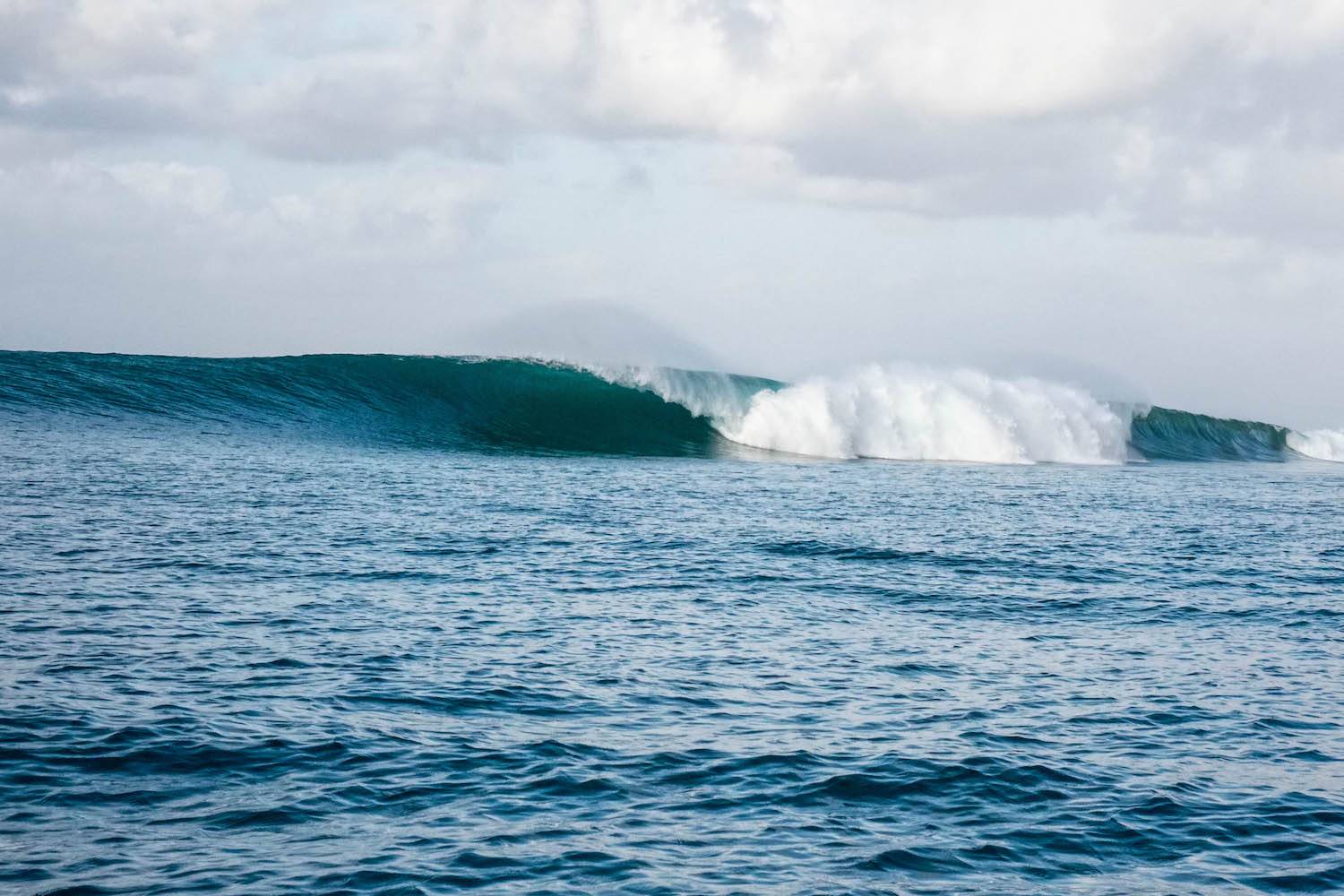 Surfing Sumba 